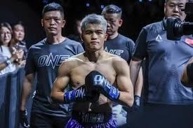 详解棒球规则中的打者防碍守备判定