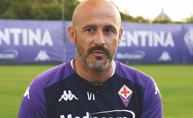 他在场下的 他在场下的