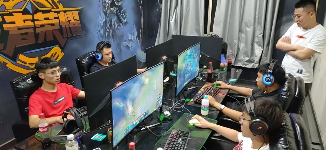 仅在球迷中 仅在球迷中